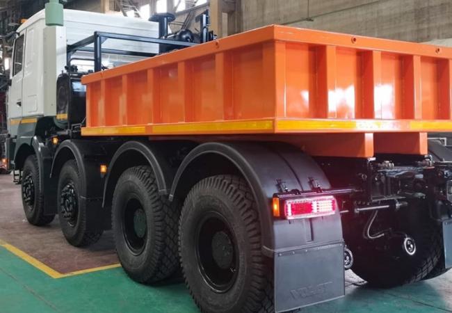 новый балластный тягач МЗКТ-630240-010